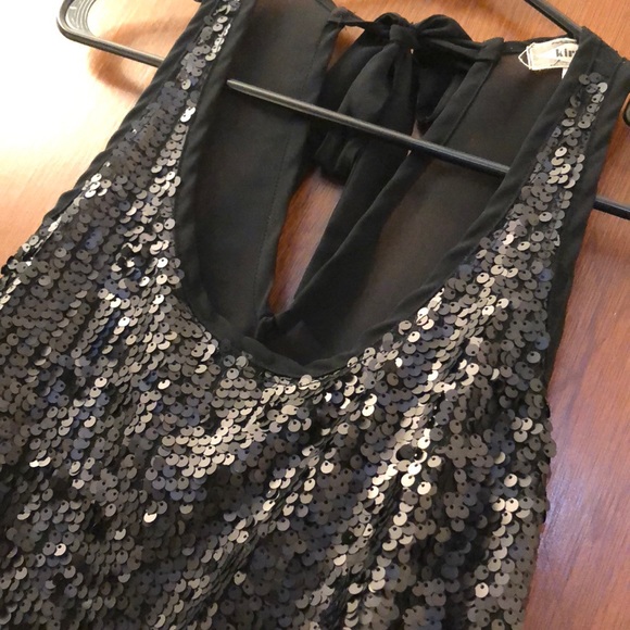 Black sequenced top with a chiffon back - Picture 3 of 3